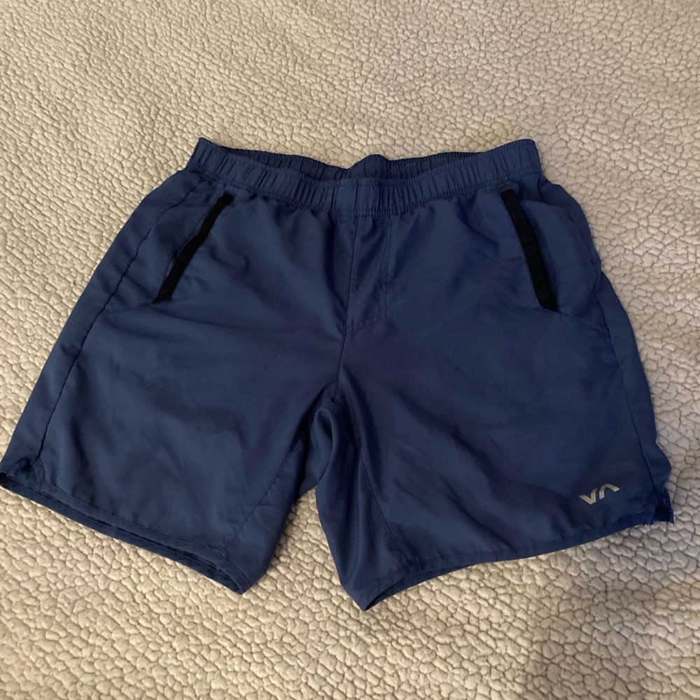 Medium size blue Ruca hybrid shorts